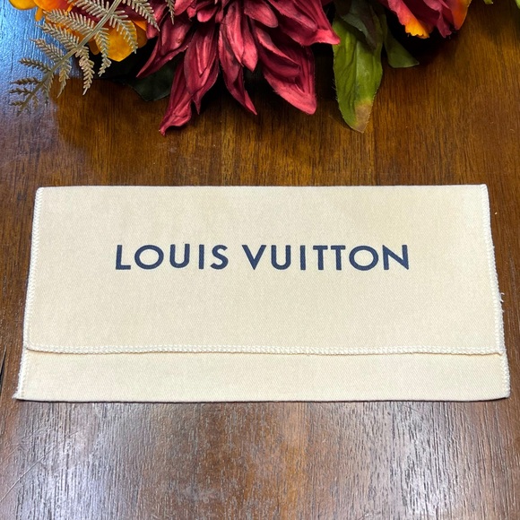 Louis Vuitton Handbags - Louis Vuitton Cream and Black long wallet or glasses dust cover